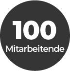 100 Mitarbeitende